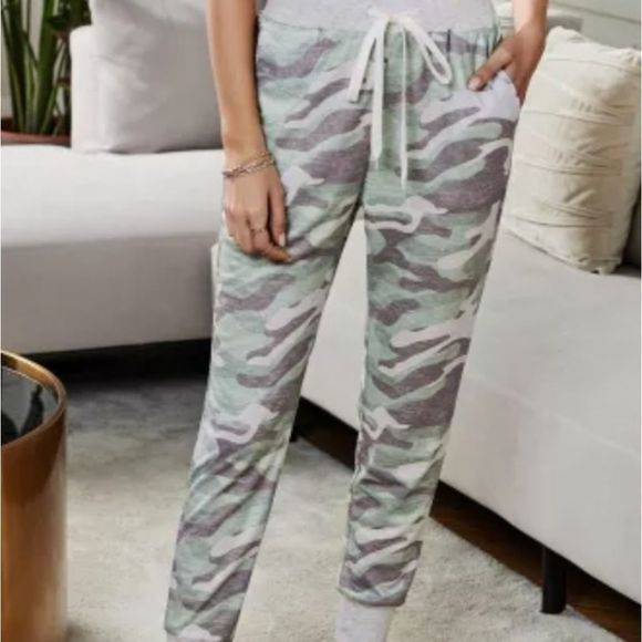LAST PAIR!Camo print pajama/jogger pants SZ Large - Picture 3 of 8